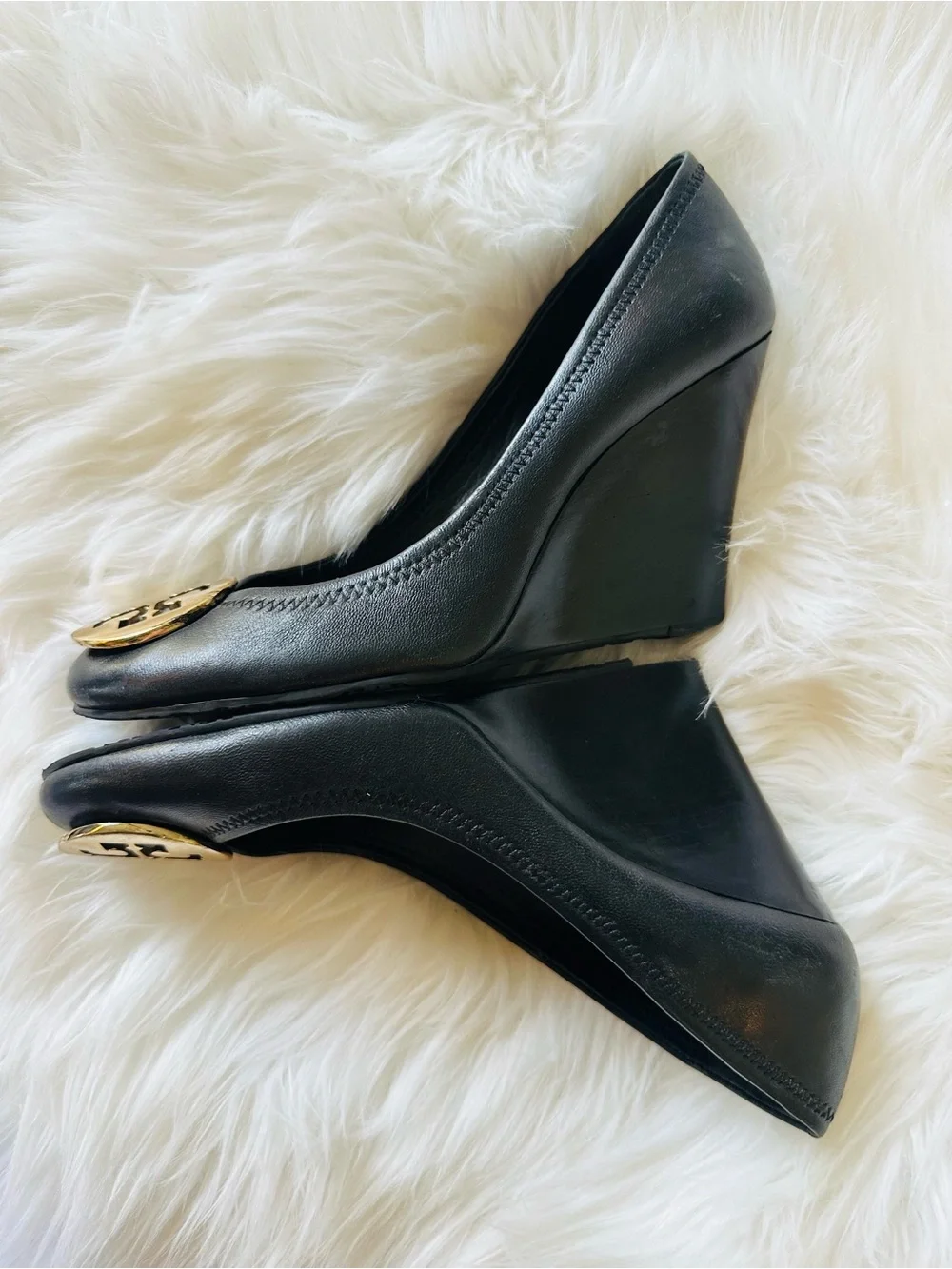 Tory Burch Sally Black Leather Wedge Pumps Gold Reva Logo Medallion Heels 7.5M